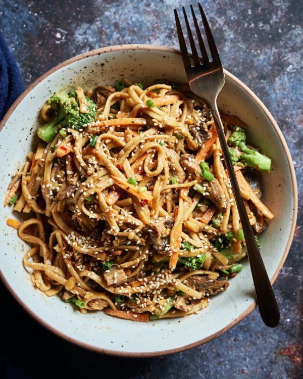 Peanut Sauce Udon Noodles | 15 Min, SUPER RICH In Flavor