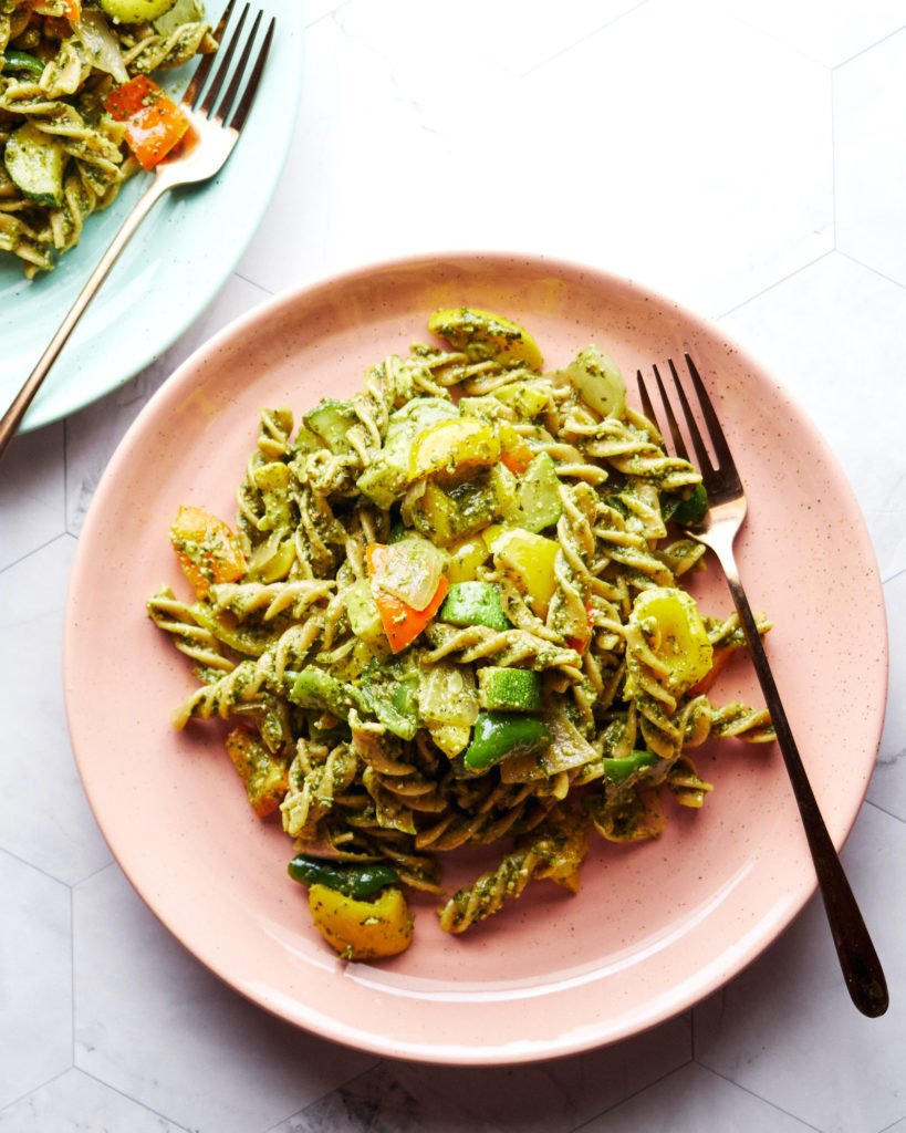 basil-pesto-pasta-breathtaking-8-ingredients-vegan-pasta