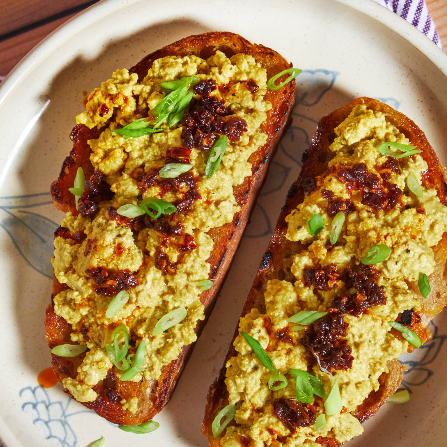 Creamy Tofu Scramble Super Quick + Easy 10 Minute Recipe